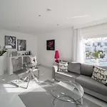 Lani's De Luxe - Adults Only 5*