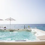 Hotel Lani's De Luxe - Adults Only