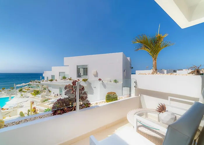 Lani's De Luxe - Adults Only 5*